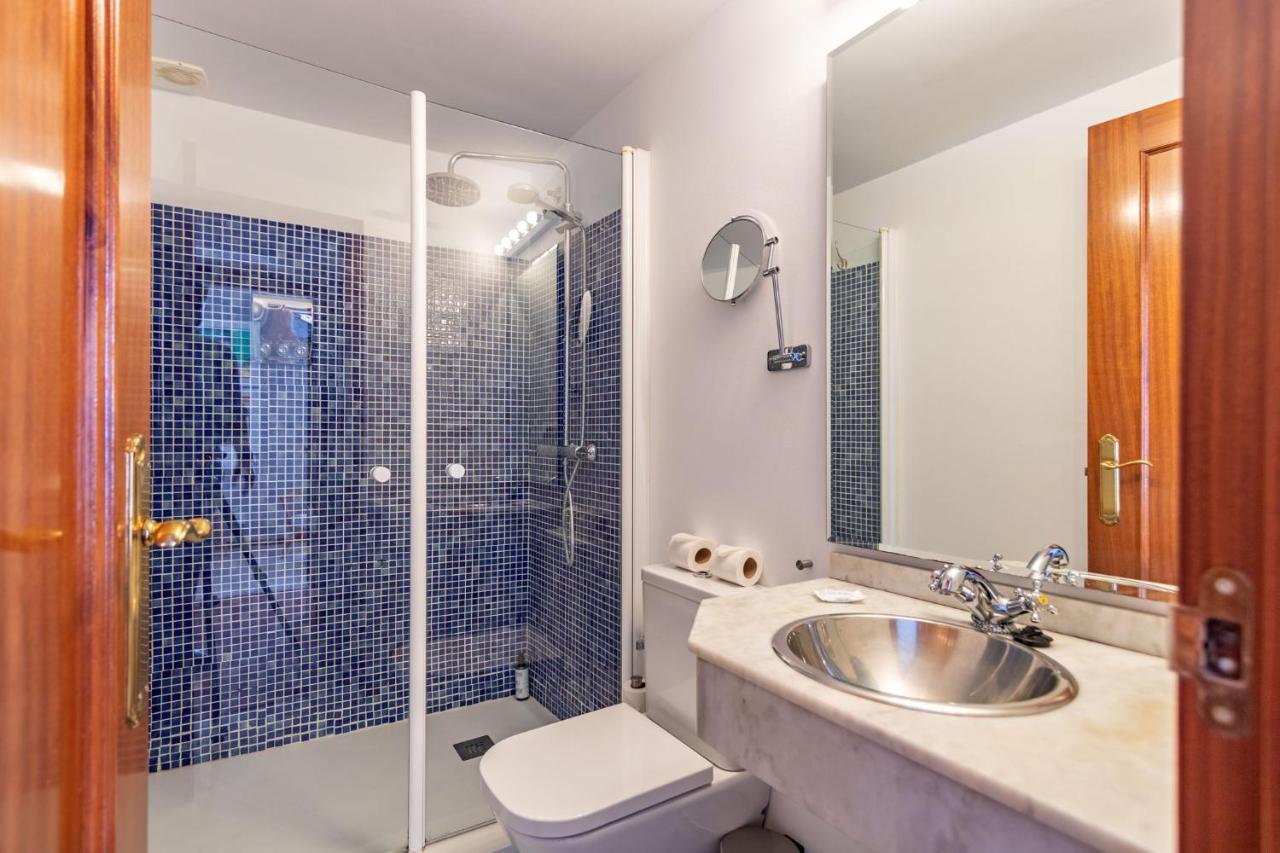 Abades Giralda Deluxe By Valcambre Apartment Seville Ngoại thất bức ảnh